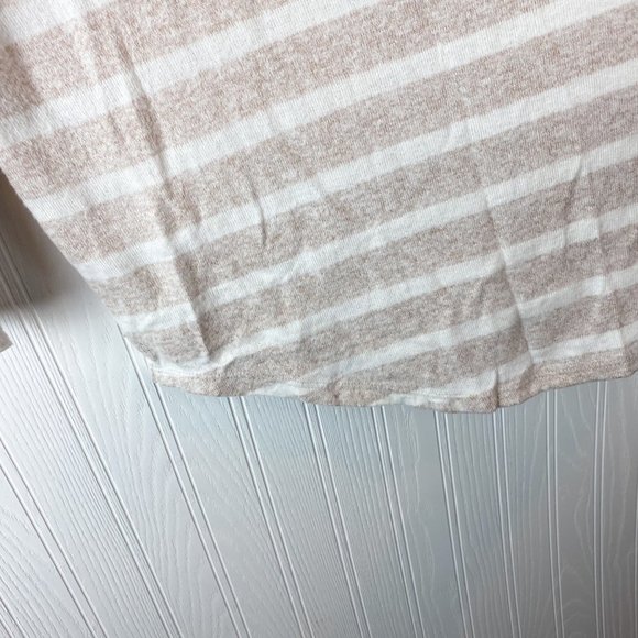 Market & Spruce Tan and White stripe top size Large - Picture 4 of 6